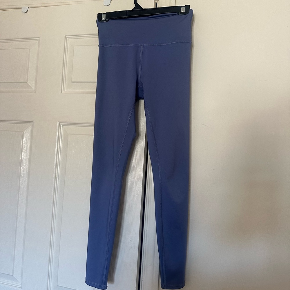 ALO Yoga Leggings in Periwinkle Blue